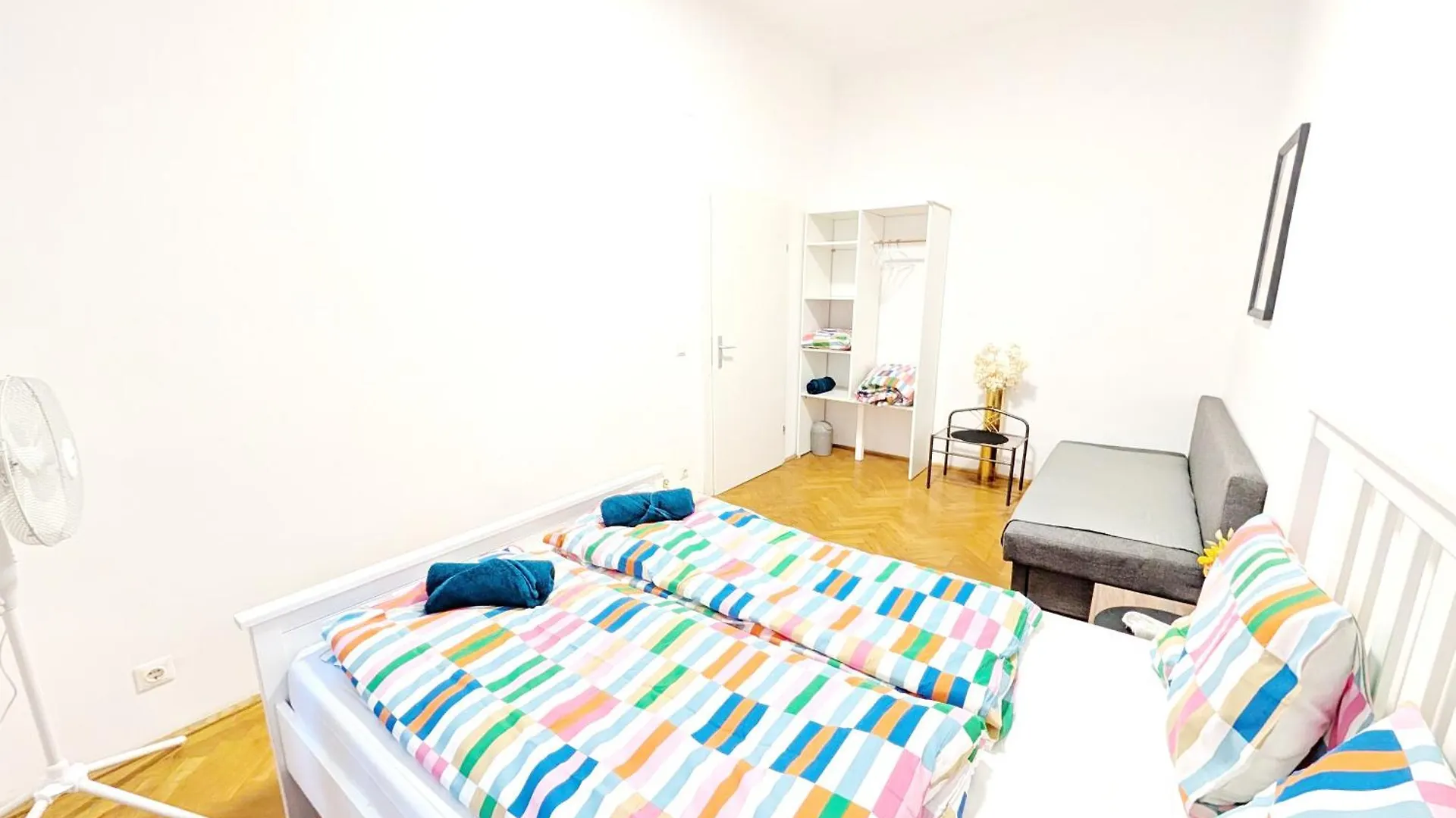 Cozy Apartment In Lugner City Area Viena