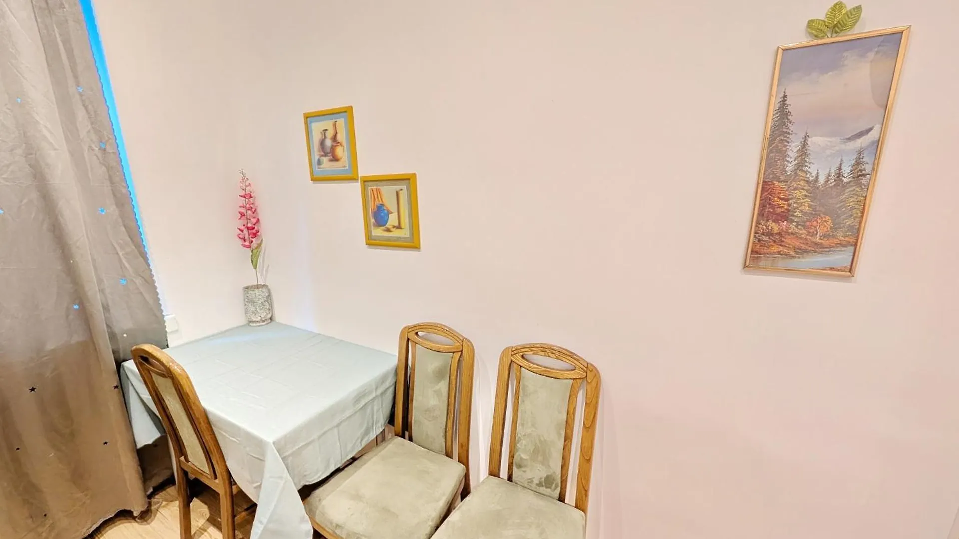 Cozy Apartment In Lugner City Area Viena Austria